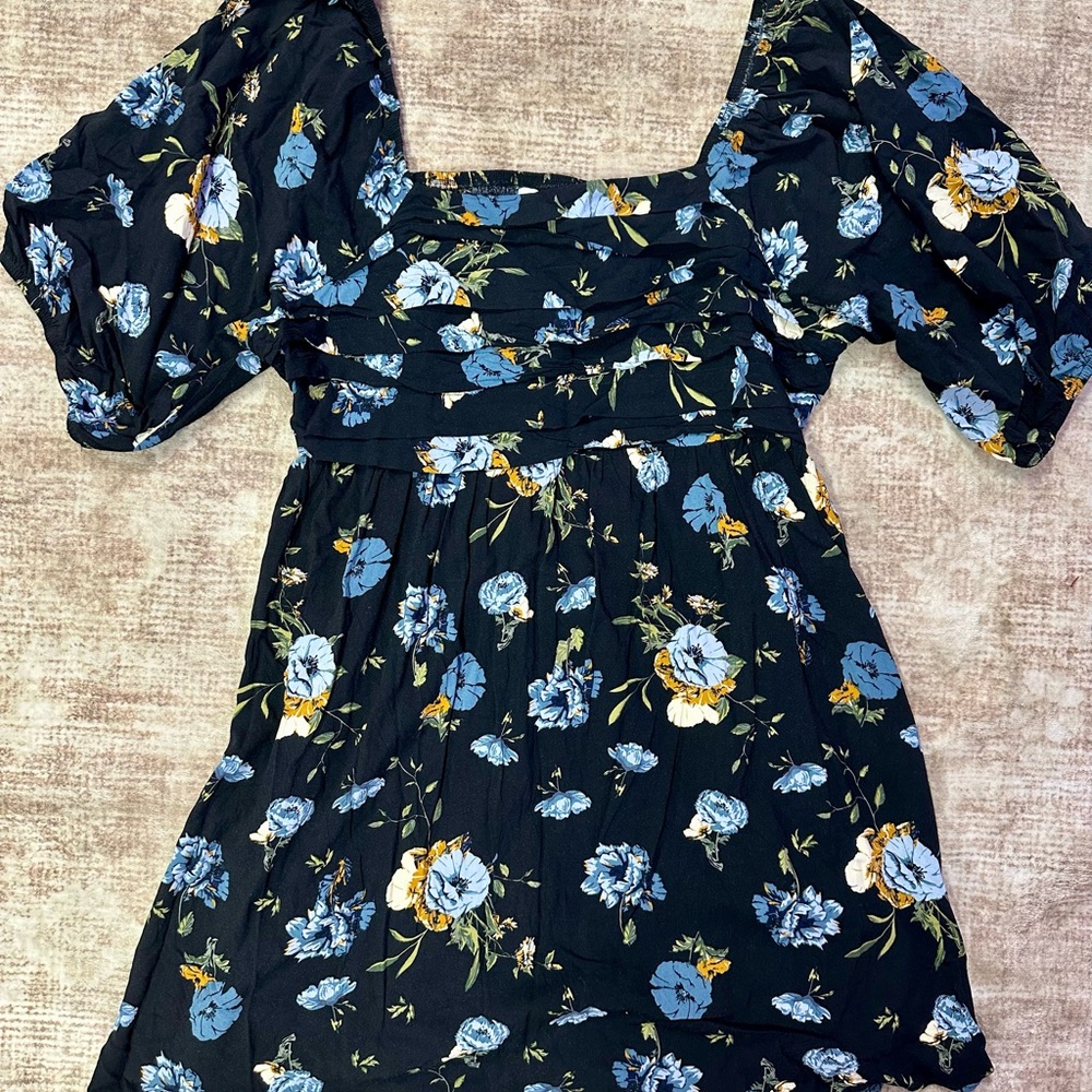 Maurices Black Floral Pleated Puff Sleeve Dress